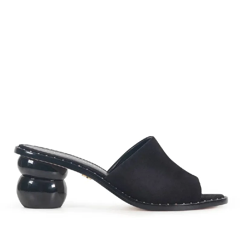 Cordoba Black Mule