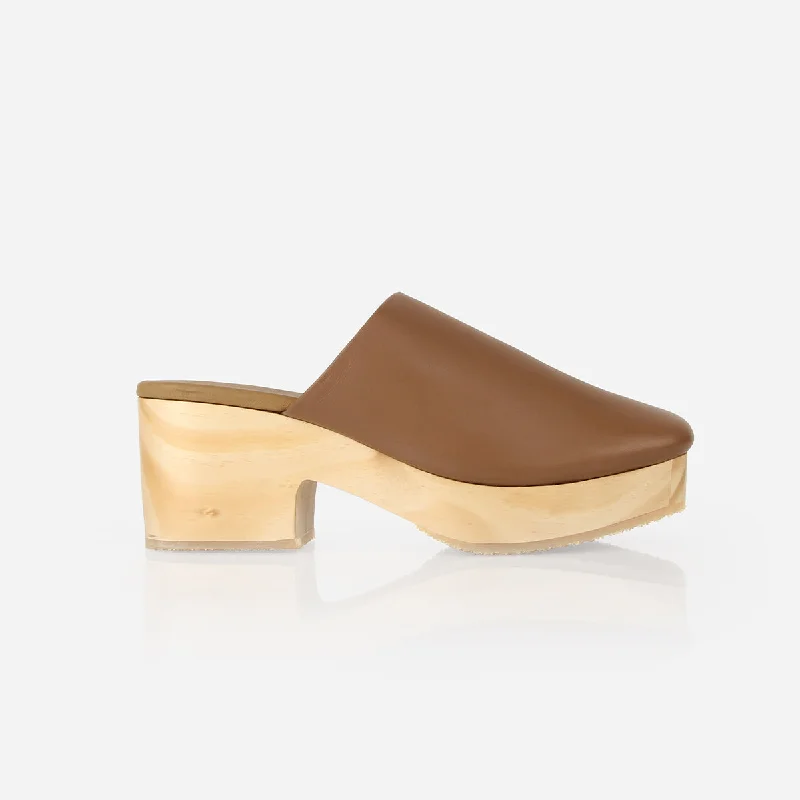 The West Coast Clog Praline