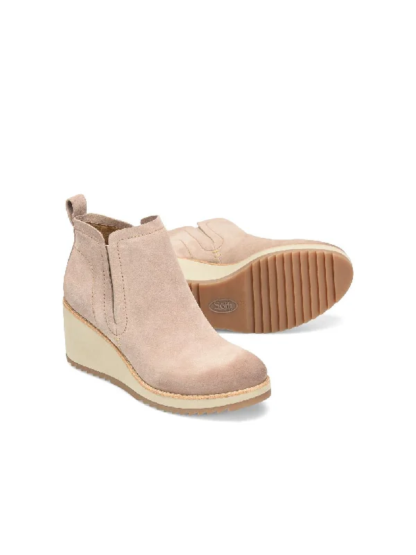 Söfft Emeree Wedge Chelsea Boot