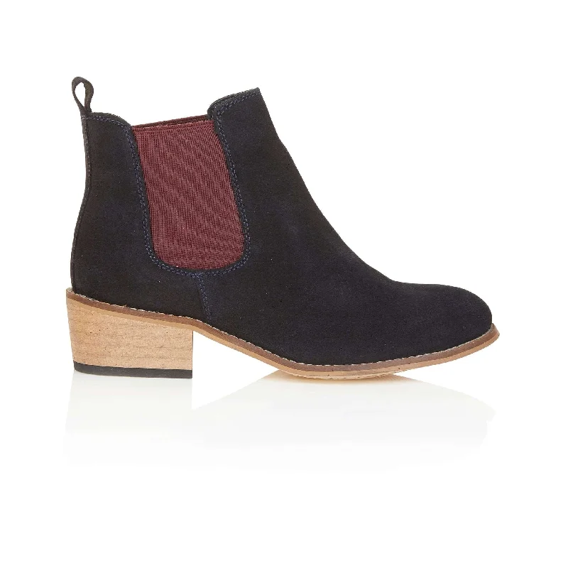 Layla Chelsea Boot