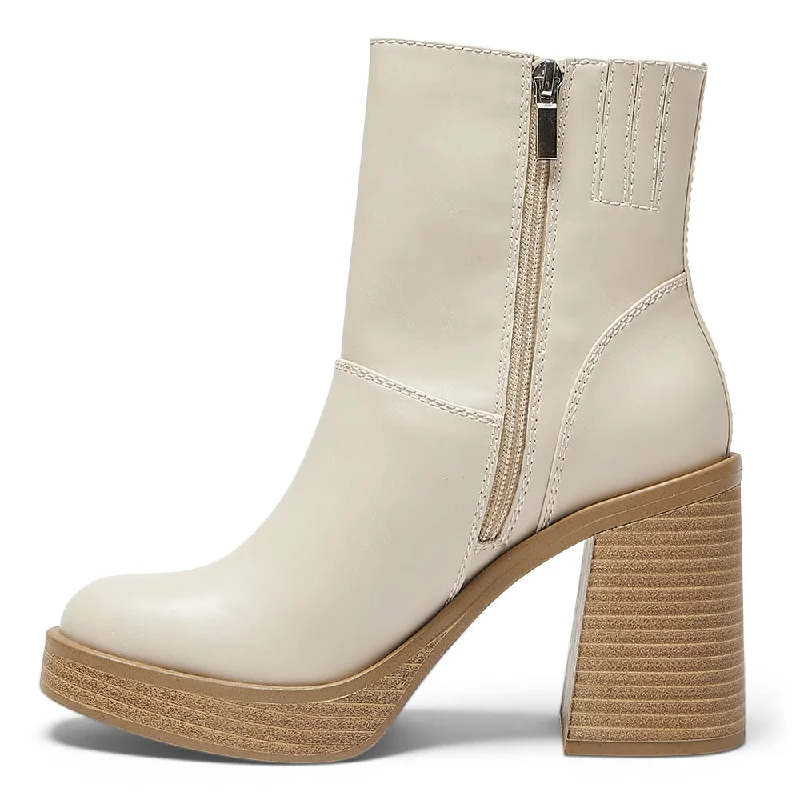 Peyton Boot in Bone Smooth