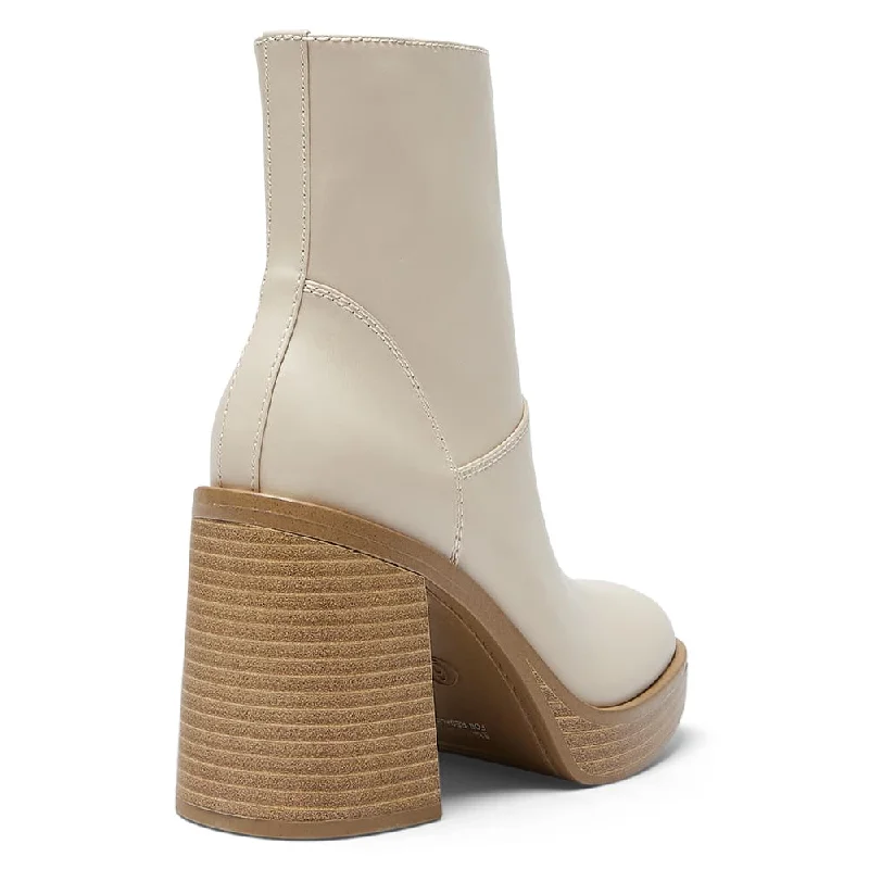 Peyton Boot in Bone Smooth