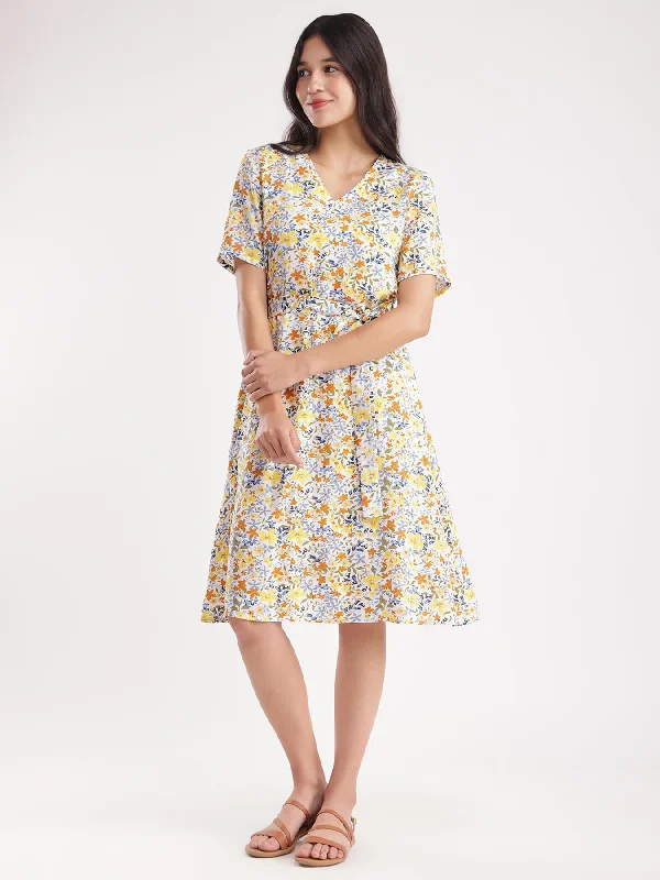 Floral Fit And Flare Dress - Multicolour